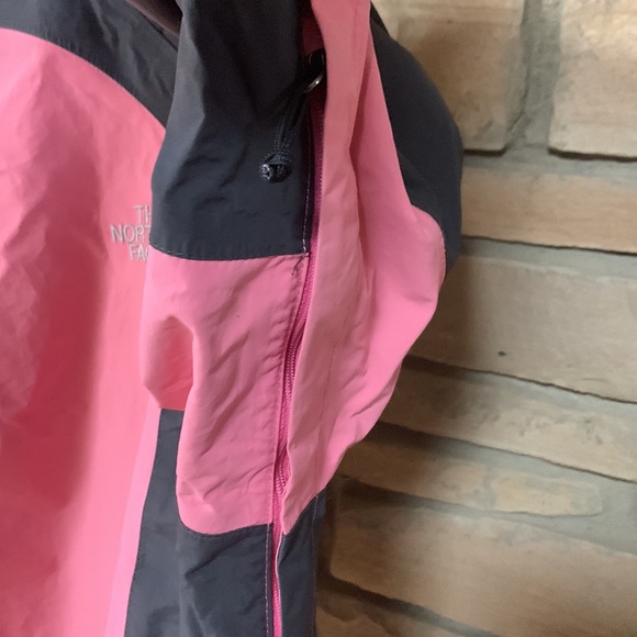 The North Face Ladies Sz Large Jacket w a few minor spots - Picture 6 of 16